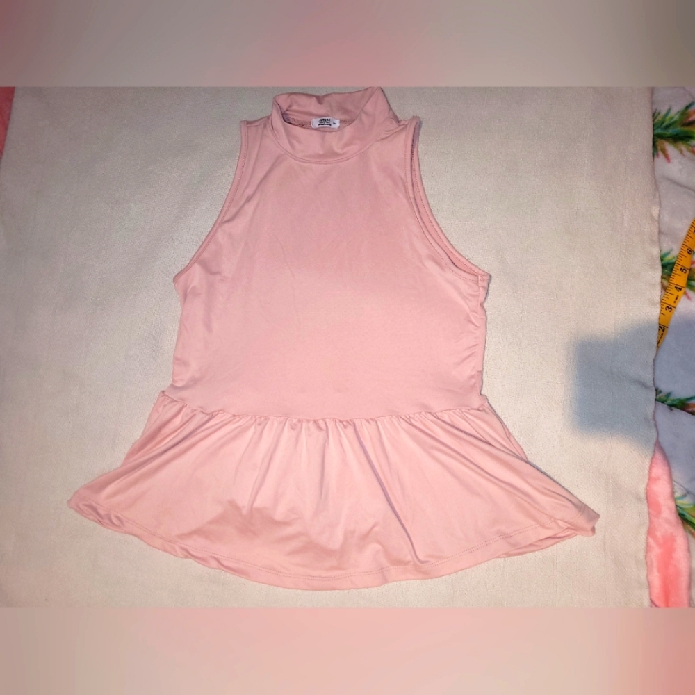 Ardene salmon pink sleeveless peplum crop top